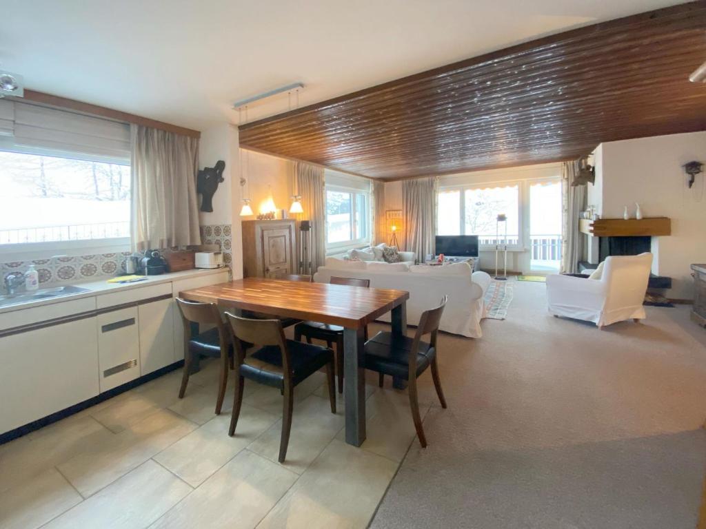 Apartment Triangel D Sieben room 5